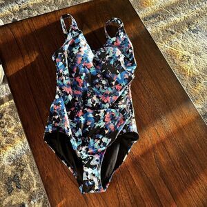 Speedo Floral one Piece Swimsuit Size 8